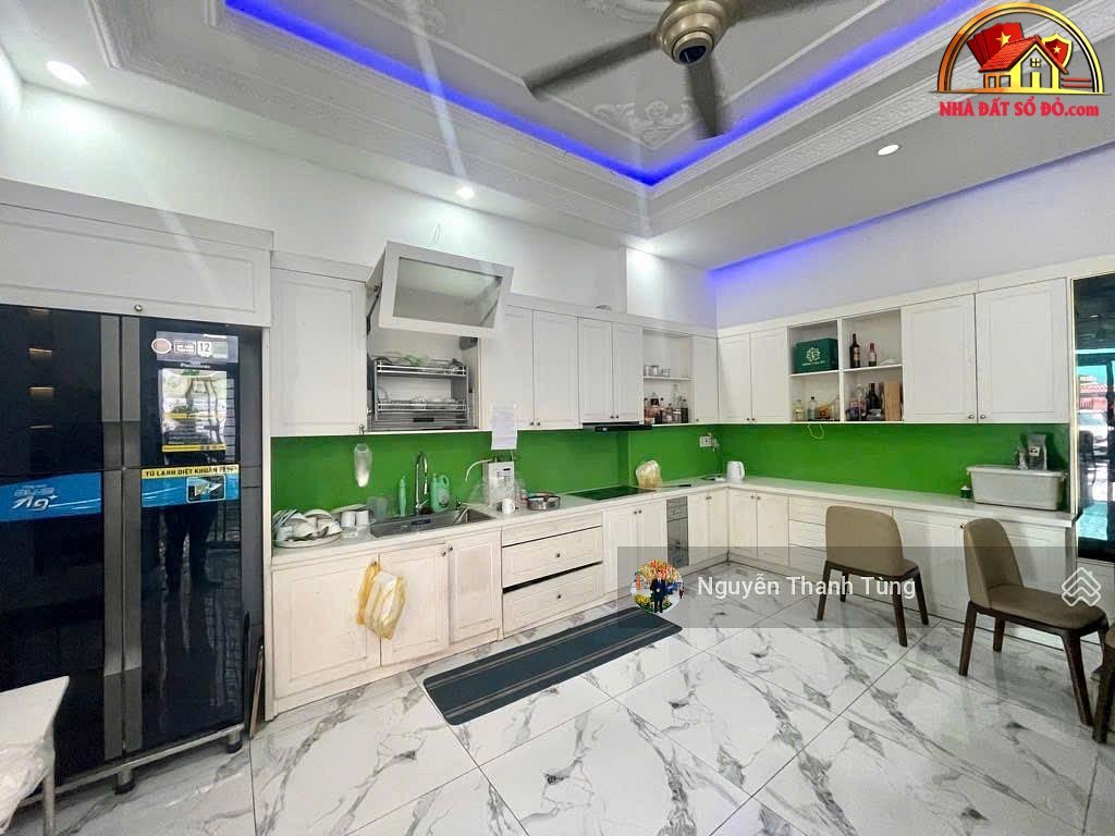 Nhà 4 tầng thang máy khu VIP đường Nguyễn Ảnh Thủ – Phường cũ Tân Chánh Hiệp Quận 12 – Phường mới Tân Chánh Hiệp – Thành phố Hồ Chí Minh Diện tích 135 m2 – Giá 9.7 tỷ