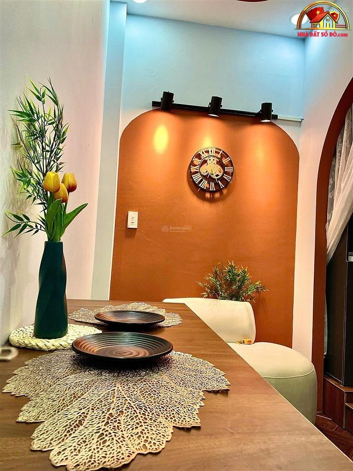 Cho thuê nhà đất Đường Nguyễn Tri Phương – Phường cũ Không xác định – Quận 10 – Phường mới Không xác định – Thành phố Hồ Chí Minh Diện tích 40 m2 – Giá 6.3 triệu