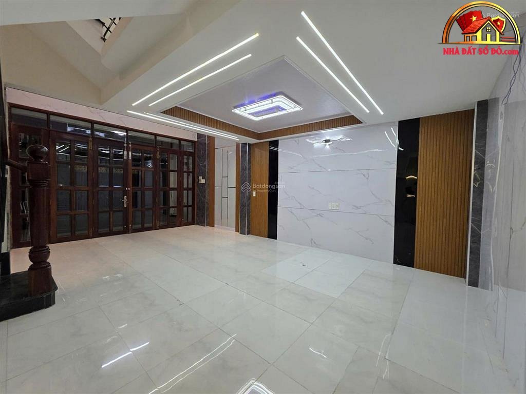 Bán nhà đất Đường Lạc Long Quân – Phường cũ Không xác định – Phường mới Không xác định – Thành phố Hồ Chí Minh – Diện tích 35 m2 – Giá 8.7 tỷ
