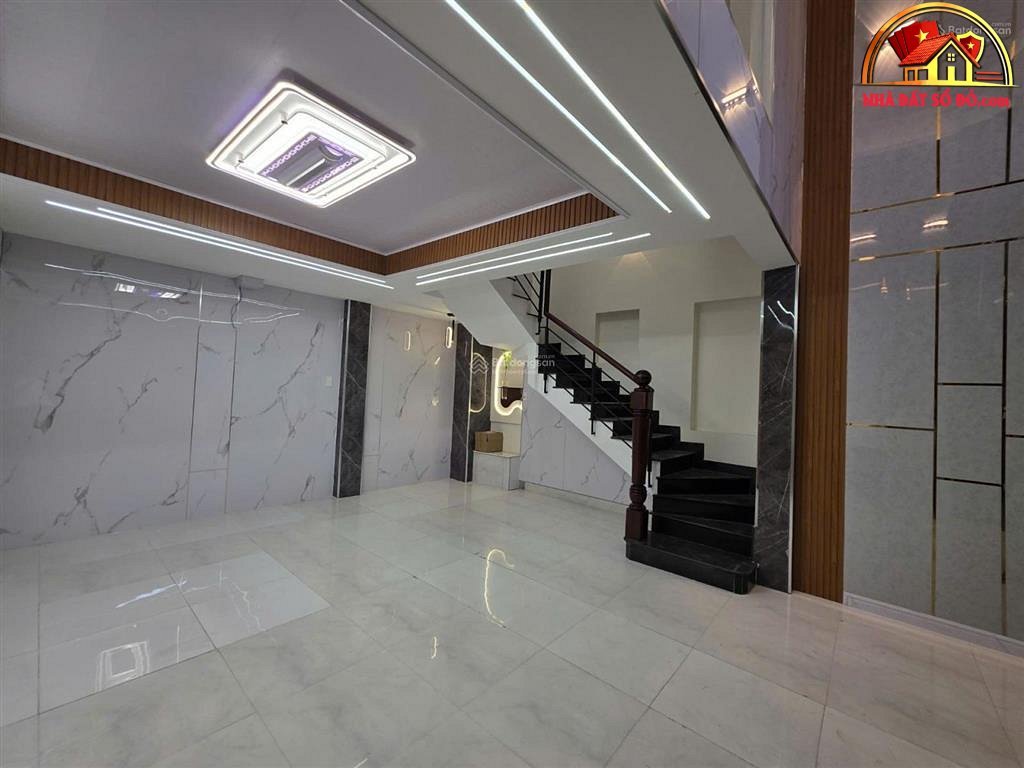 Bán nhà đất Đường Lạc Long Quân – Phường cũ Không xác định – Phường mới Không xác định – Thành phố Hồ Chí Minh – Diện tích 35 m2 – Giá 8.7 tỷ