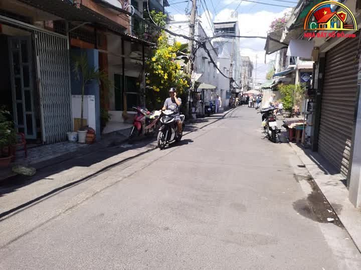 Bán nhà đất Đường Bình Tiên – Phường cũ Không xác định – Quận 6 – Phường mới Không xác định – Thành phố Hồ Chí Minh 4035 m² 5.5 tỷ