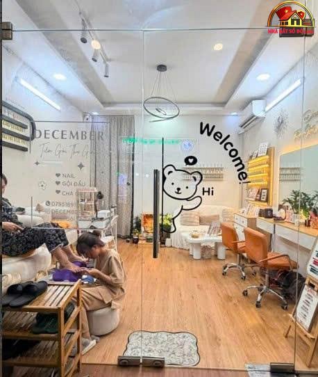 Sang nhượng tiệm nail Đường Lạc Long Quân – Phường cũ 5 Quận 11 – Phường mới 15 – Thành phố Hồ Chí Minh diện tích 44m2 giá 105 triệu