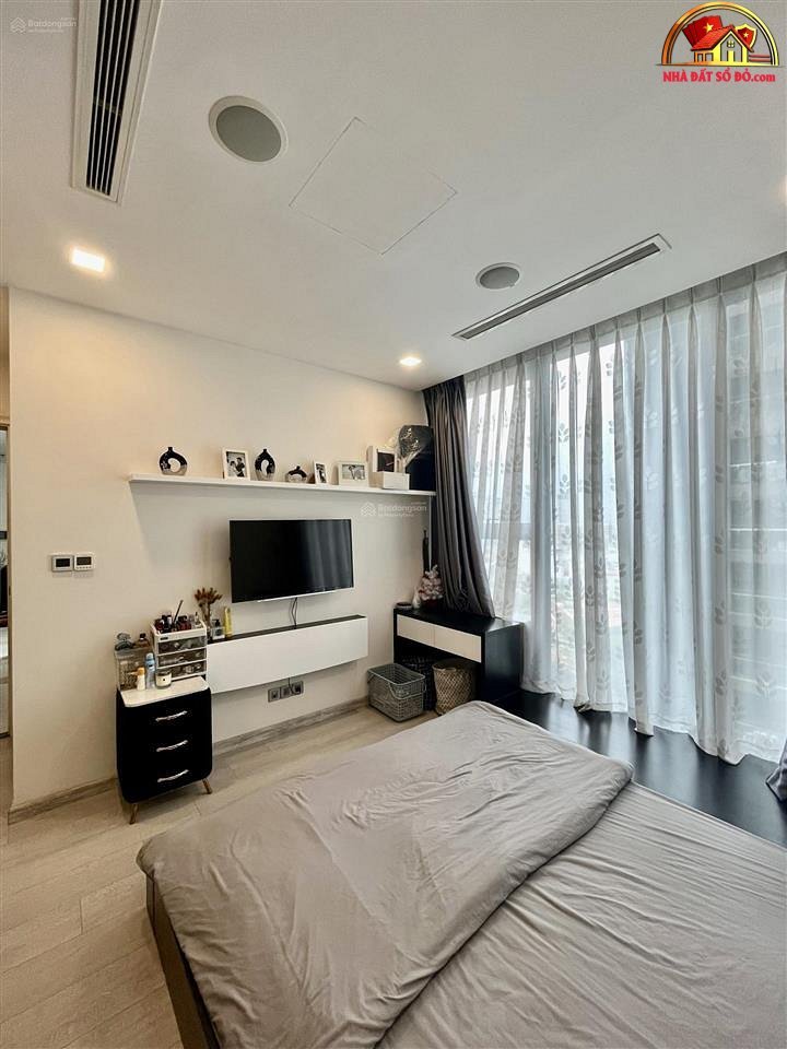 Căn hộ chung cư Oriental Plaza đường Âu Cơ – Phường cũ Tân Thành Quận Tân Phú – Phường mới Tân Thành – Thành phố Hồ Chí Minh 106 m2 4.8 tỷ