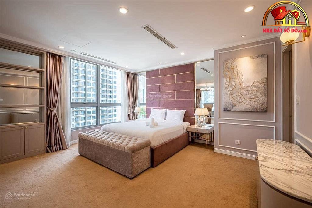 Căn hộ chung cư tại Oriental Plaza Đường Âu Cơ – Phường cũ Phú Thọ Hòa Quận Tân Phú – Phường mới Tân Phú – Thành phố Hồ Chí Minh Diện tích 105 m2 Giá 5 tỷ