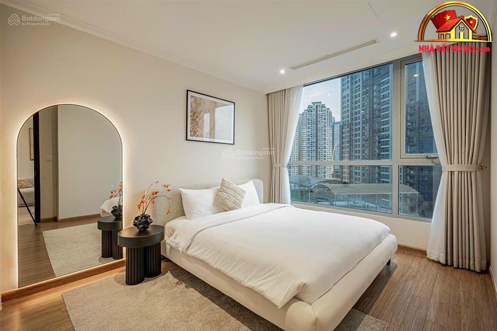 Căn hộ chung cư tại Oriental Plaza Đường Âu Cơ – Phường cũ Phú Thọ Hòa Quận Tân Phú – Phường mới Tân Phú – Thành phố Hồ Chí Minh Diện tích 105 m2 Giá 5 tỷ