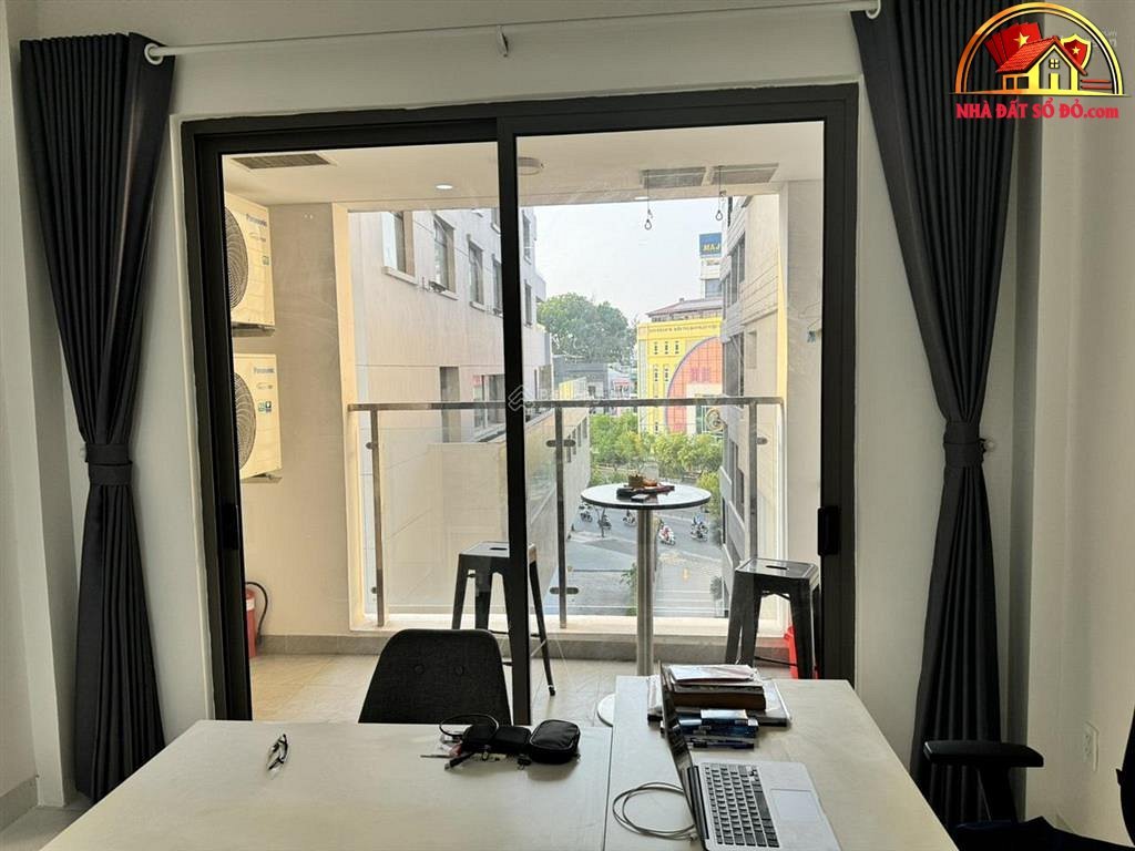 Căn hộ chung cư tại Oriental Plaza Đường Âu Cơ – Phường cũ Phú Thọ Hòa Quận Tân Phú – Phường mới Tân Phú – Thành phố Hồ Chí Minh Diện tích 105 m2 Giá 5 tỷ