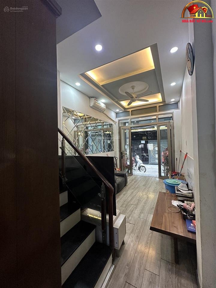 Bán nhà đất Đường Ngô Gia Tự – Phường cũ Không xác định – Quận 10 – Phường mới Không xác định – Thành phố Hồ Chí Minh – Diện tích 41 m2 – Giá 7.5 tỷ
