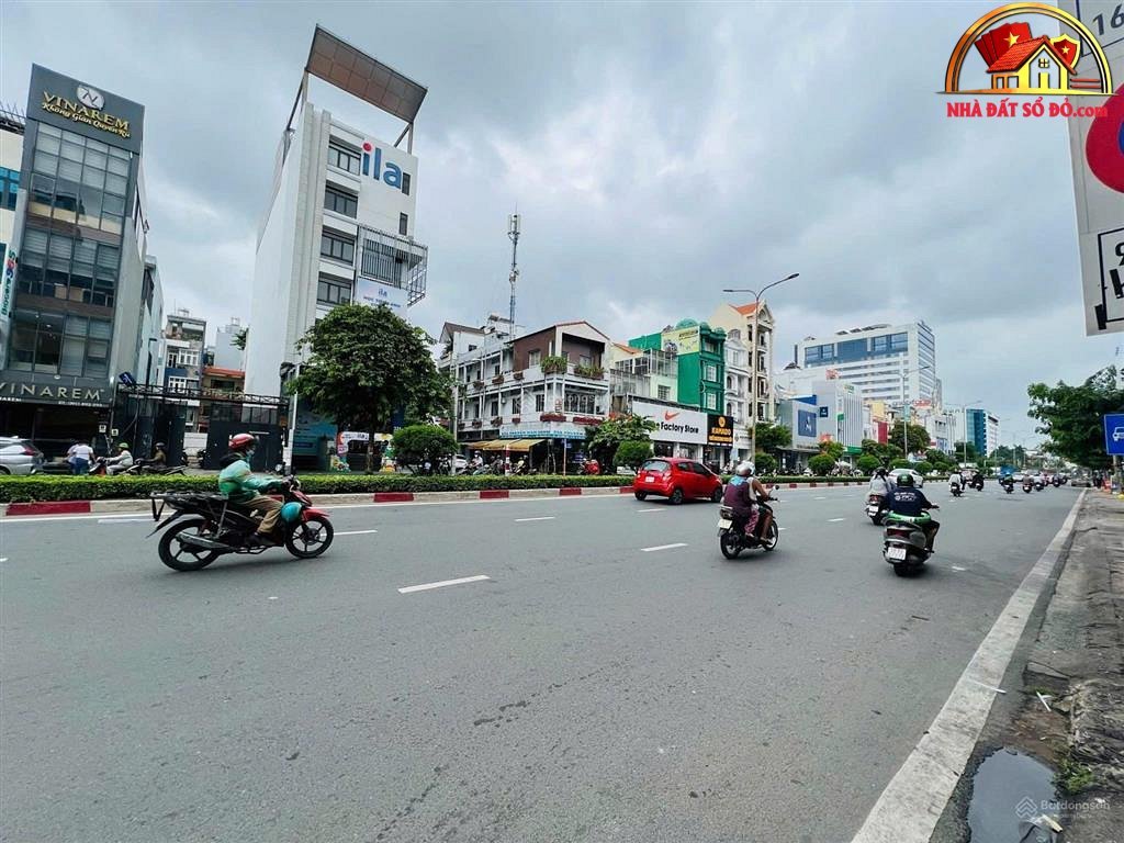 Giá rẻ bán nhà đất Đường Cộng Hòa – Phường cũ 13 Quận Tân Bình – Phường mới 13 – Thành phố Hồ Chí Minh Diện tích 1215 m2 – 215 tỷ