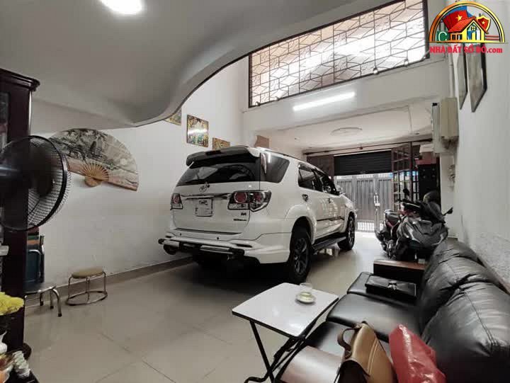 Bán nhà đất Đường Sư Vạn Hạnh – Phường cũ Không xác định – Quận 10 – Phường mới Không xác định – Thành phố Hồ Chí Minh – Diện tích 30m² – Giá 8.2 tỷ
