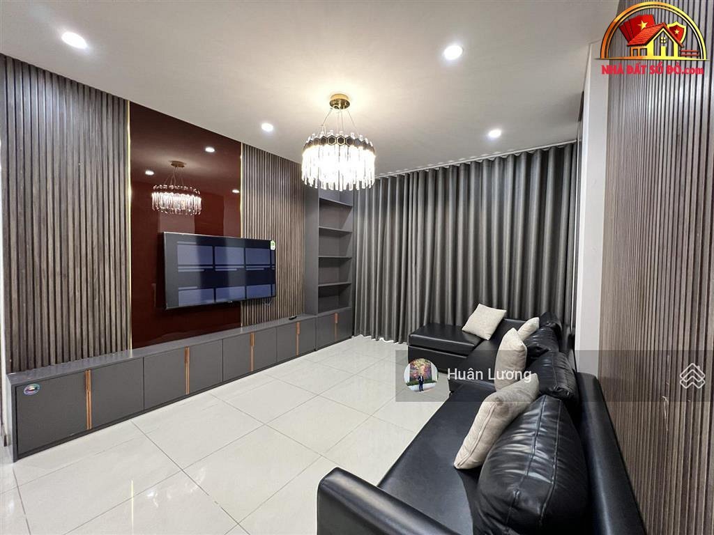 Bán nhà đất Đường Không xác định – Phường cũ Không xác định Quận Không xác định – Phường mới Không xác định – Thành phố Hồ Chí Minh – Diện tích 107 m2 – Giá 13.5 tỷ