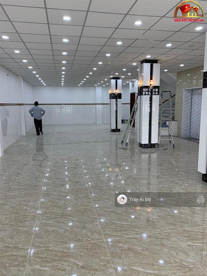 Bán nhà đất Đường Trường Sơn – Phường cũ 2 Quận Tân Bình – Phường mới 2 – Thành phố Hồ Chí Minh Diện tích 350 m2 – Giá 120 tỷ