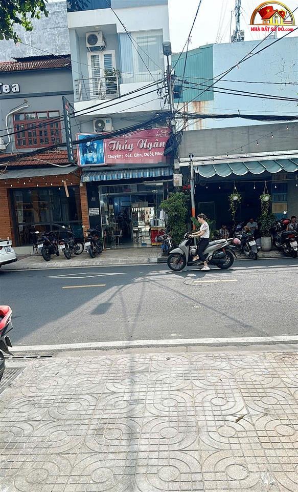 Bán nhà đất Đường Lê Thúc Hoạch – Phường cũ Phú Thọ Hòa Quận Tân Phú – Phường mới Phú Thọ Hòa – Thành phố Hồ Chí Minh Diện tích 44 m2 – Giá 9 tỷ