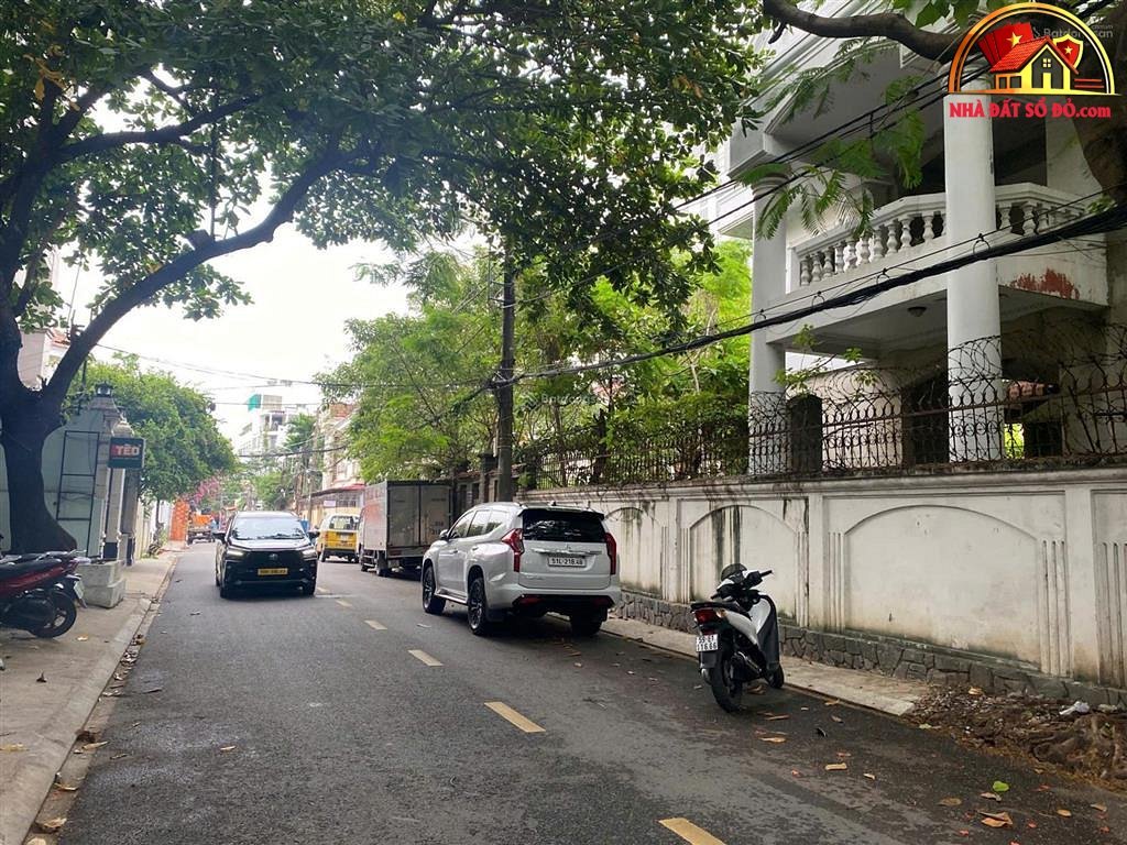 Bán nhà đất Đường Bình Lợi – Phường cũ 13 Quận Bình Thạnh – Phường mới 13 – Thành phố Hồ Chí Minh diện tích 180m2 giá 20.5 tỷ