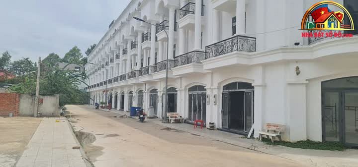 Bán nhà mặt phố đường 19 – Quận 6 – Thành phố Hồ Chí Minh Diện Tích 330 m² Giá 5.1 tỷ