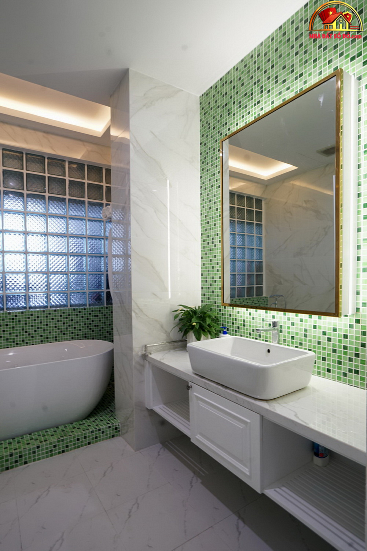 Gạch kính cản nắng hướng Tây cho nhà ống Đà Nẵng đậm chất Indochine- Ảnh 10. Gạch kính cản nắng hướng Tây cho nhà ống Đà Nẵng đậm chất Indochine- Ảnh 10.