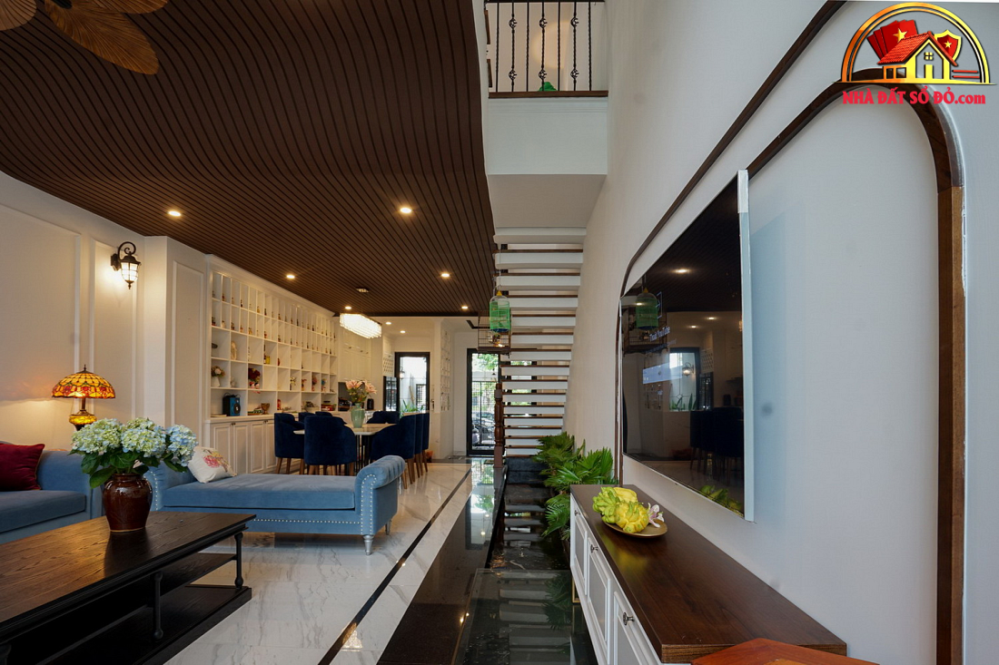 Gạch kính cản nắng hướng Tây cho nhà ống Đà Nẵng đậm chất Indochine- Ảnh 4. Gạch kính cản nắng hướng Tây cho nhà ống Đà Nẵng đậm chất Indochine- Ảnh 4.