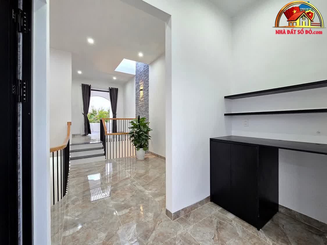 Nhà 1 Trệt 2 Lầu Mới Xây Đẹp Tại Đường Nguyễn Triệu Luật – Phường cũ Tân Tạo Quận Bình Tân – Phường mới Tân Tạo – Thành phố Hồ Chí Minh Diện Tích: 120m² Giá: 5.7 tỷ