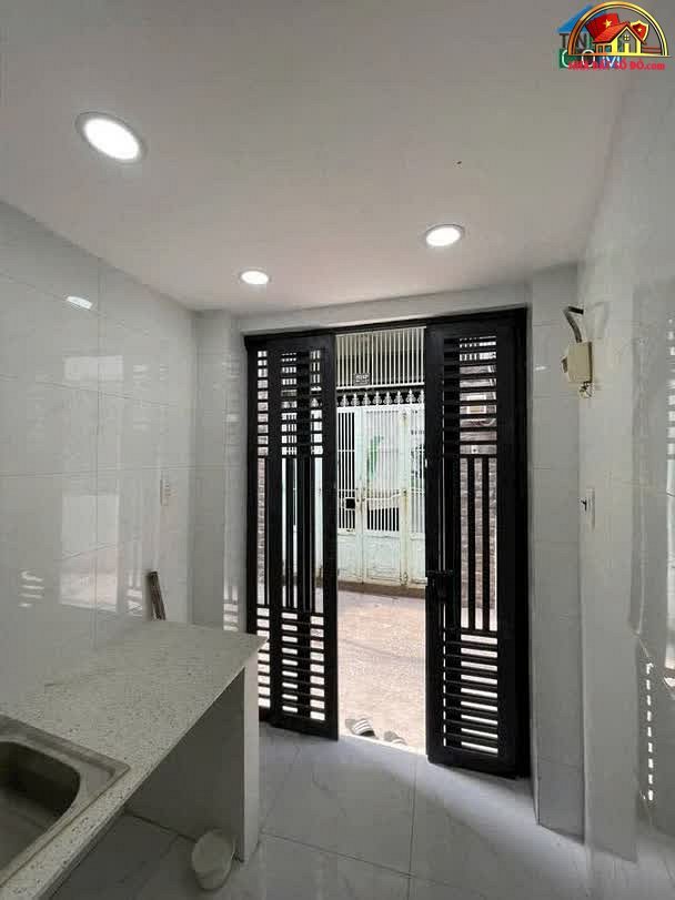 Nhà Đẹp Giá Rẻ Trung Tâm Quận 10 – 3 Tầng Chỉ 1.2 Tỷ, Sổ Hồng Riêng – Bán nhà đất Đường Cách Mạng Tháng Tám – Phường cũ Không xác định – Quận 10 – Phường mới Không xác định – Thành phố Hồ Chí Minh 6m² 1.2 tỷ