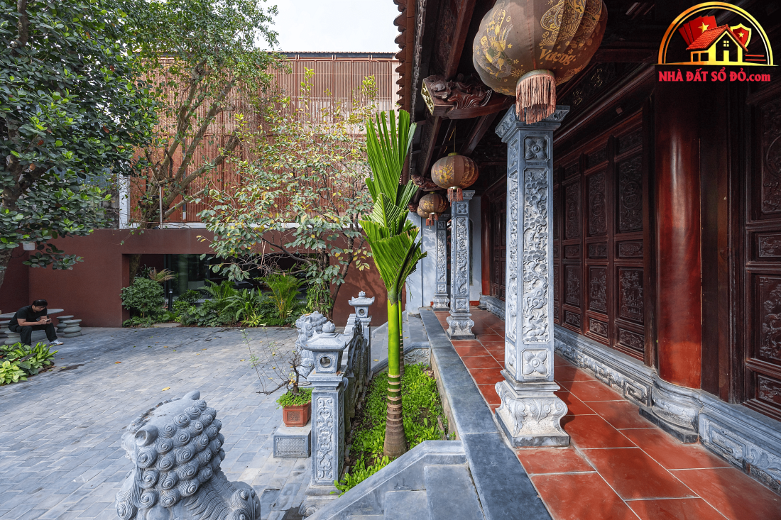 Nhà phố Ninh Bình: Cấu trúc 3 lớp lọc bụi và tiếng ồn xa lộ cho khuôn viên di sản- Ảnh 5. Nhà phố Ninh Bình: Cấu trúc 3 lớp lọc bụi và tiếng ồn xa lộ cho khuôn viên di sản- Ảnh 5.