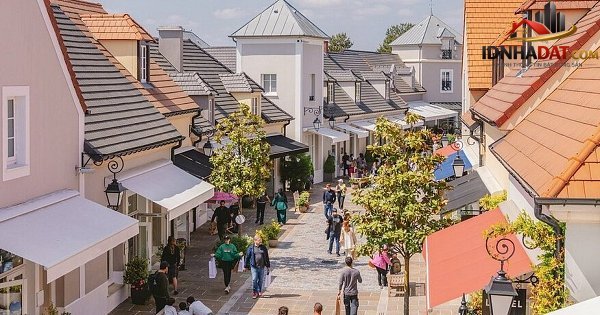 [Đánh Giá Bất Động Sản Sổ Đỏ] Khu mua sắm outlet tại Hà Nội: Tiềm năng phát triển bất động sản 2026 – 2027