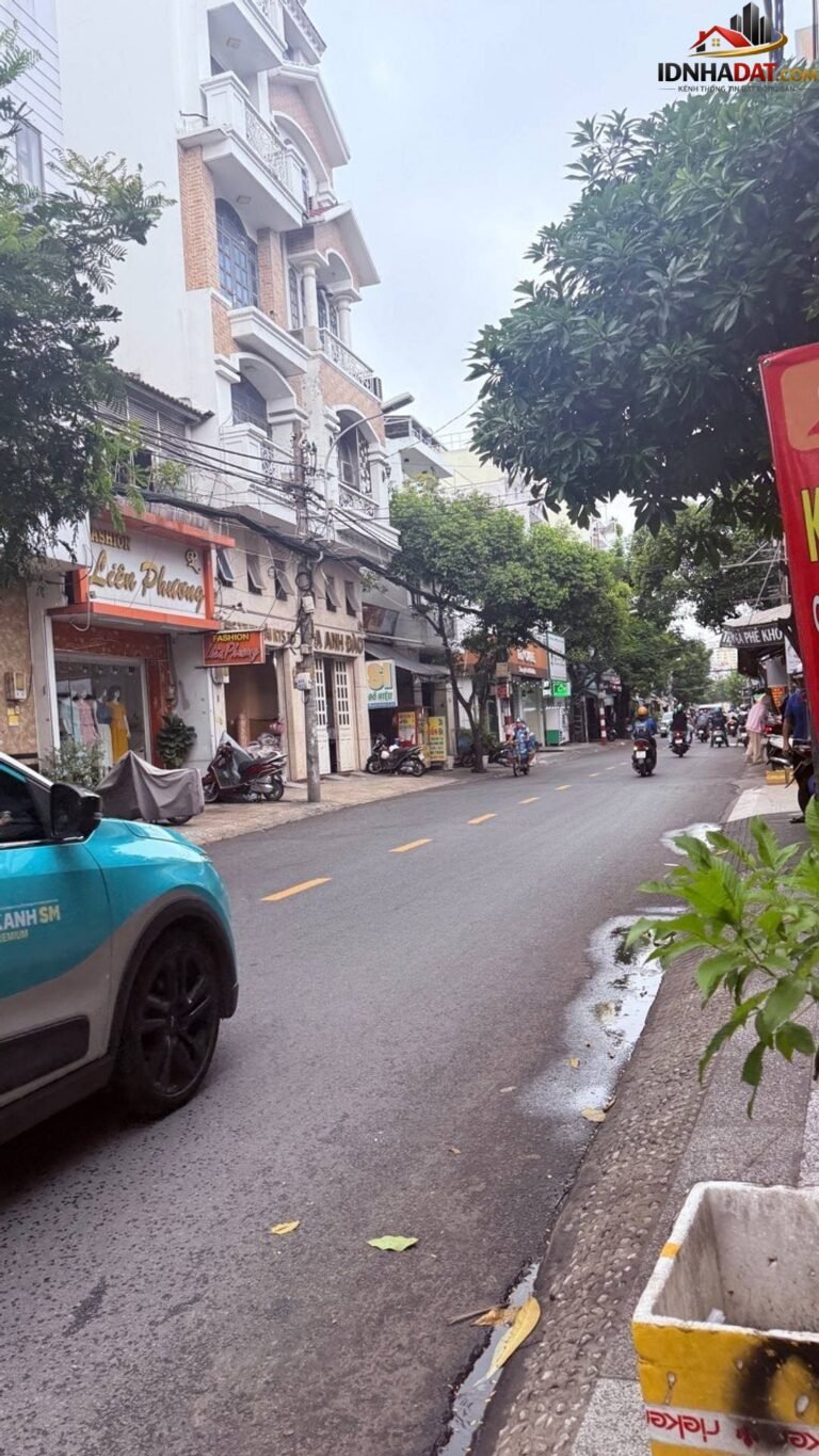[Review Nhà Đất Sổ Đỏ] Bán nhà phố 5 tầng sang trọng tại Đường Nguyễn Hồng Đào, Tân Bình – Sổ đỏ chính chủ