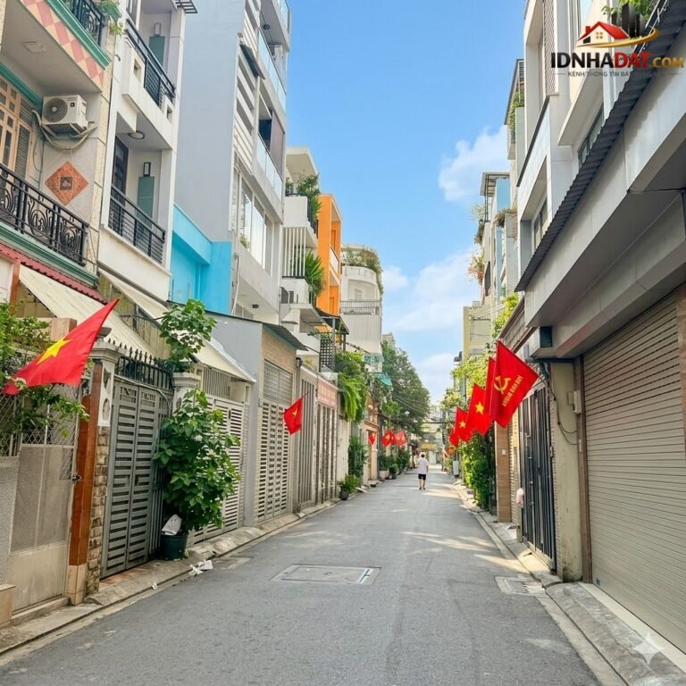 [Review Nhà Đất Sổ Đỏ] Bán nhà phố 60m2 đường Lacl Long Quân, Tân Bình – Không gian yên tĩnh giữa Sài Gòn