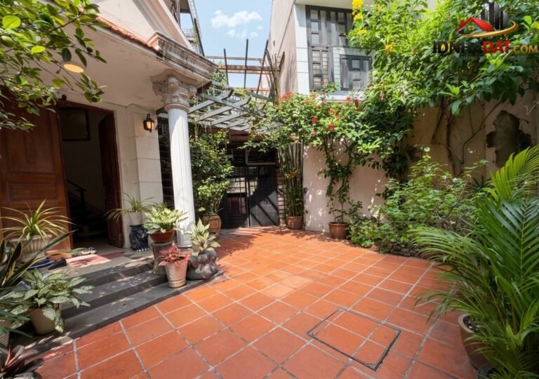 [Đánh Giá Bất Động Sản Sổ Đỏ] Đất thổ cư 407m2 hẻm xe hơi tránh Đường Hoàng Hoa Thám, Quận 5, TP.HCM – Tiềm năng khai thác cao