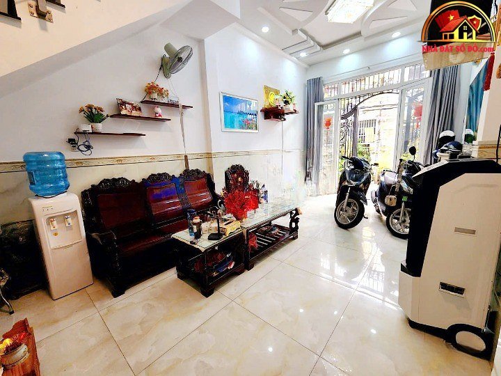 Nhà 2 lầu hẻm 141 Tám Danh – Phường cũ Chánh Hưng Quận 8 – Phường mới Chánh Hưng – Thành phố Hồ Chí Minh diện tích 49m2 giá 6.6 tỷ