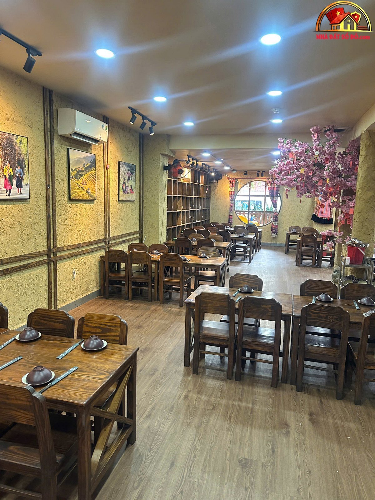 Sang nhượng quán hải sản Đường Trường Sơn – Phường cũ Hoà Hưng Quận 10 – Thành phố Hồ Chí Minh diện tích 1000m2 giá 1630000000