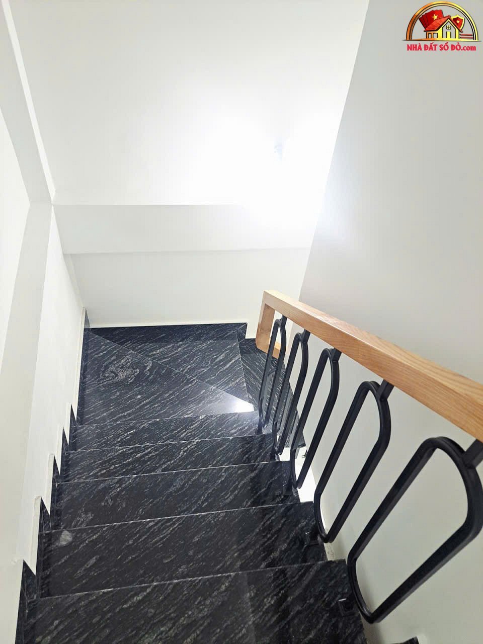 Bán gấp nhà đường số 8 – Phường cũ Bình Hưng Hòa B – Quận Bình Tân – Thành phố Hồ Chí Minh diện tích 40m2 giá 3.8 tỷ