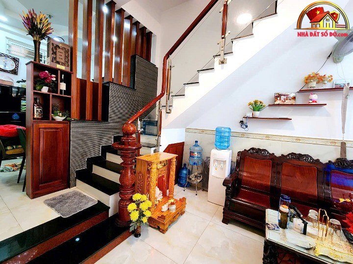 Nhà 2 lầu hẻm 141 Tám Danh – Phường cũ Chánh Hưng Quận 8 – Phường mới Chánh Hưng – Thành phố Hồ Chí Minh diện tích 49m2 giá 6.6 tỷ