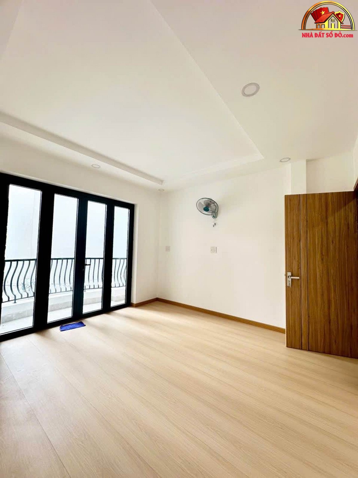Nhà to nhà bé miễn đẹp là được Đường Kênh Nước Đen – Phường cũ Bình Hưng Hòa Quận Tân Phú – Phường mới Bình Hưng Hòa – Thành phố Hồ Chí Minh diện tích 41m2 giá 5.4 tỷ