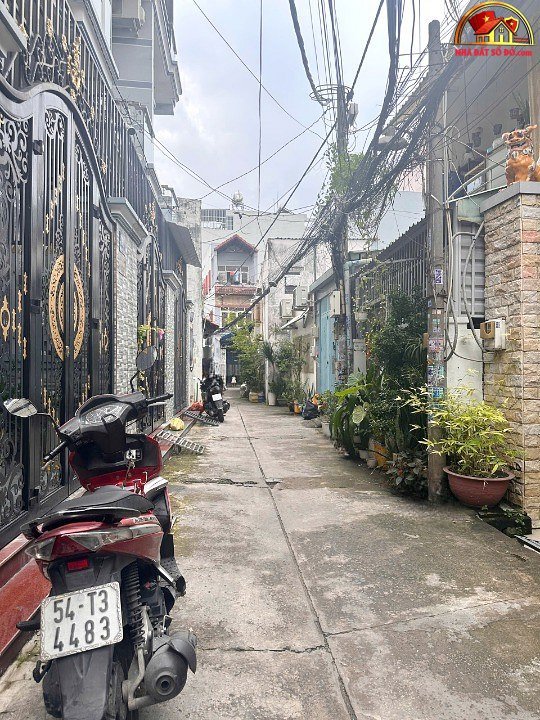 Nhà 2 lầu hẻm 141 Tám Danh – Phường cũ Chánh Hưng Quận 8 – Phường mới Chánh Hưng – Thành phố Hồ Chí Minh diện tích 49m2 giá 6.6 tỷ