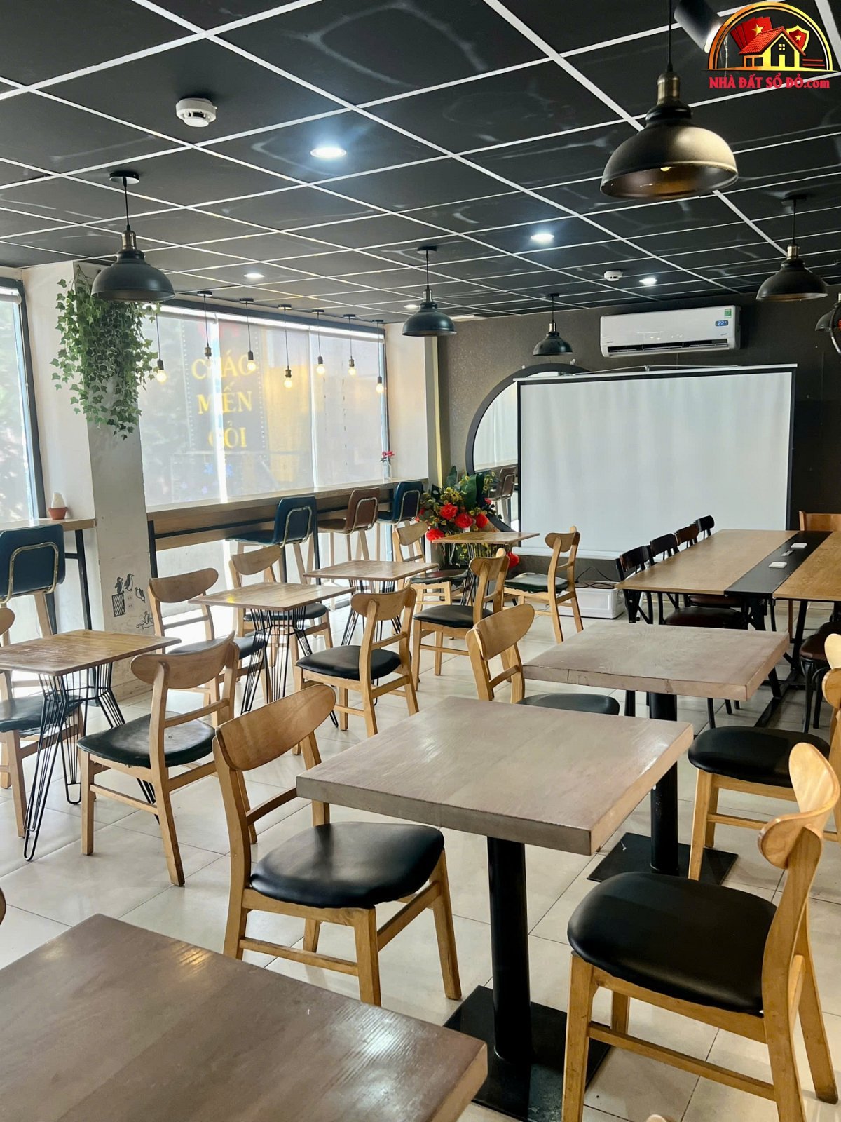 Chính chủ cần sang quán night – coffee chill tại phường gia định – Đường Nguyễn Văn Đậu – Quận Bình Thạnh – Thành phố Hồ Chí Minh – Diện tích 250m2 – Giá 1.2 tỷ