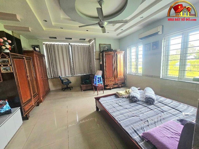 Bán nhà mặt phố đường số 4c – Phường cũ Linh Xuân Quận Thủ Đức – Phường mới Linh Xuân – Thành phố Hồ Chí Minh diện tích 142 m2 giá 9.25 tỷ