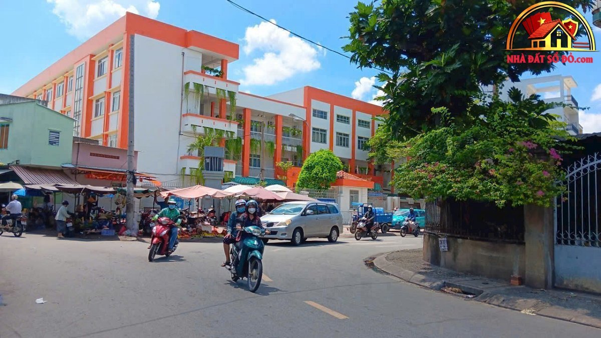 Bán nhà đường Trịnh Đình Trọng – Phường cũ Phú Trung Quận Tân Phú – Phường mới Phú Trung – Thành phố Hồ Chí Minh diện tích 88m2 giá 12700000000