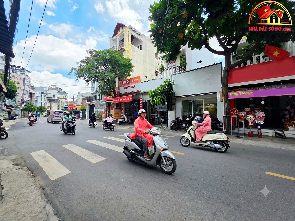 Mặt tiền kinh doanh sầm uất đường Thạch Lam – Phường cũ Phú Thạnh Quận Tân Phú – Phường mới Phú Thạnh – Thành phố Hồ Chí Minh diện tích 80m2 giá 10.999 tỷ