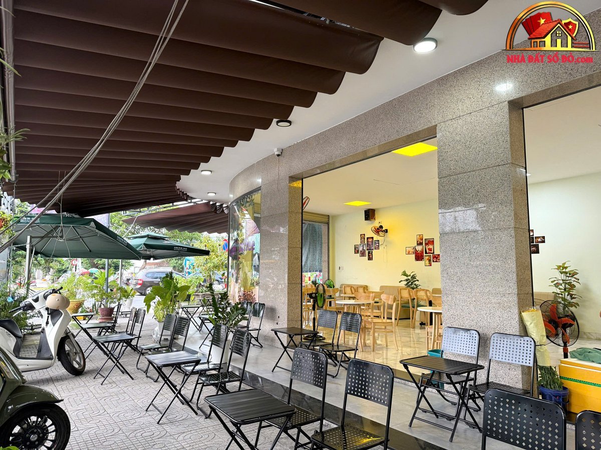 Sang nhượng gấp quán cà phê góc 2 mặt tiền đường Hoàng Thị Loan – Phường cũ Hòa Khánh Quận Liên Chiểu – Thành phố Đà Nẵng diện tích 140m2 giá 150 triệu