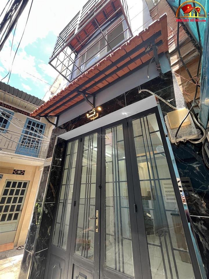 Mua nhà đất Đường Cách Mạng Tháng 8 – Phường cũ 13 Quận 10 – Phường mới Hòa Hưng – Thành phố Hồ Chí Minh diện tích 13 m2 giá 2800000000