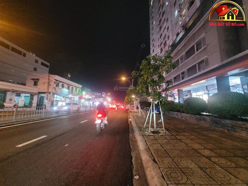 Bán nhà đất Đường Kinh Dương Vương – Phường cũ Bình Trị Đông B Quận Bình Tân – Phường mới Bình Trị Đông B – Thành phố Hồ Chí Minh Diện tích 60 m2 Giá 9.2 tỷ