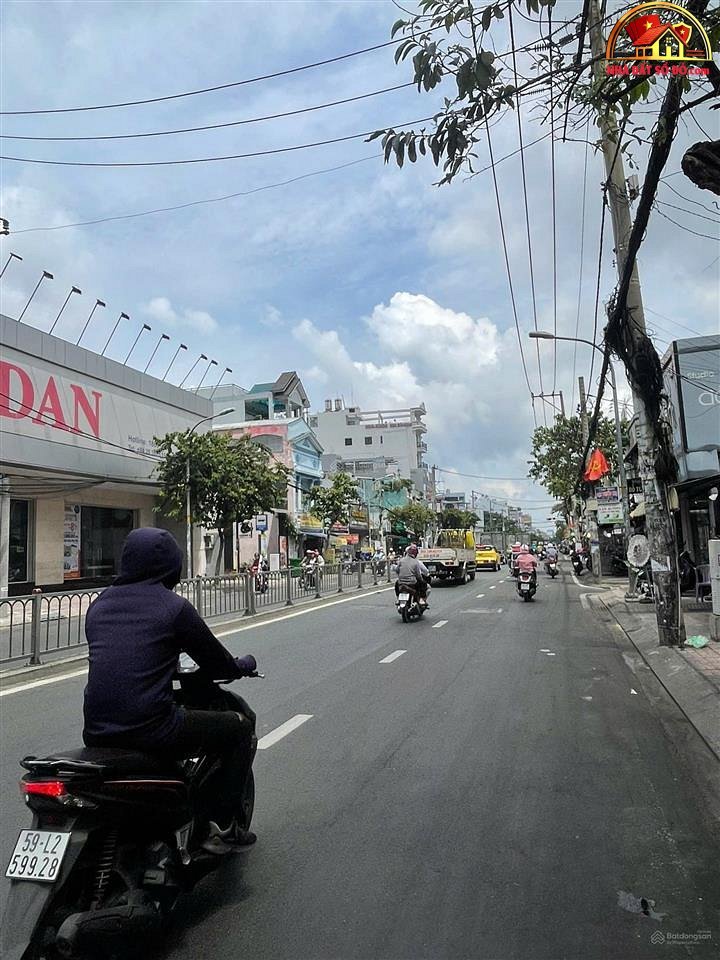 Nhà mặt phố Hoàng Hoa Thám – Phường cũ Bình Lợi Trung Quận Bình Thạnh – Phường mới 5 – Thành phố Hồ Chí Minh diện tích 180m2 – giá 43000000000