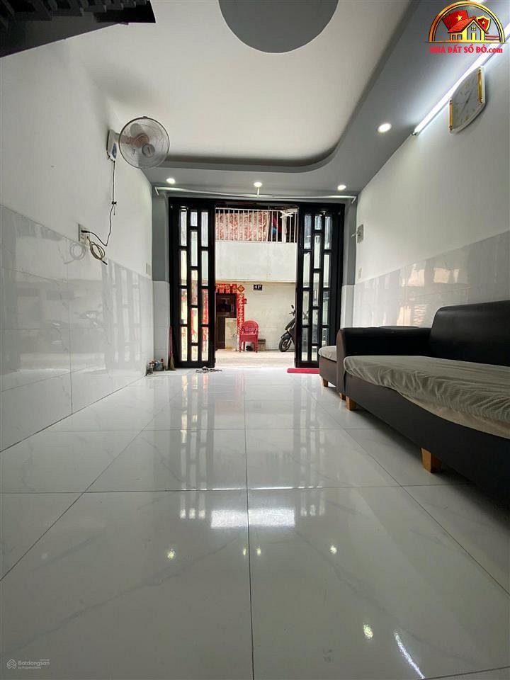 Bán nhà đất Đường Đội Cung – Phường cũ 11 Quận 11 – Phường mới 11 – Thành phố Hồ Chí Minh Diện tích 18 m2 Giá 3.55 tỷ