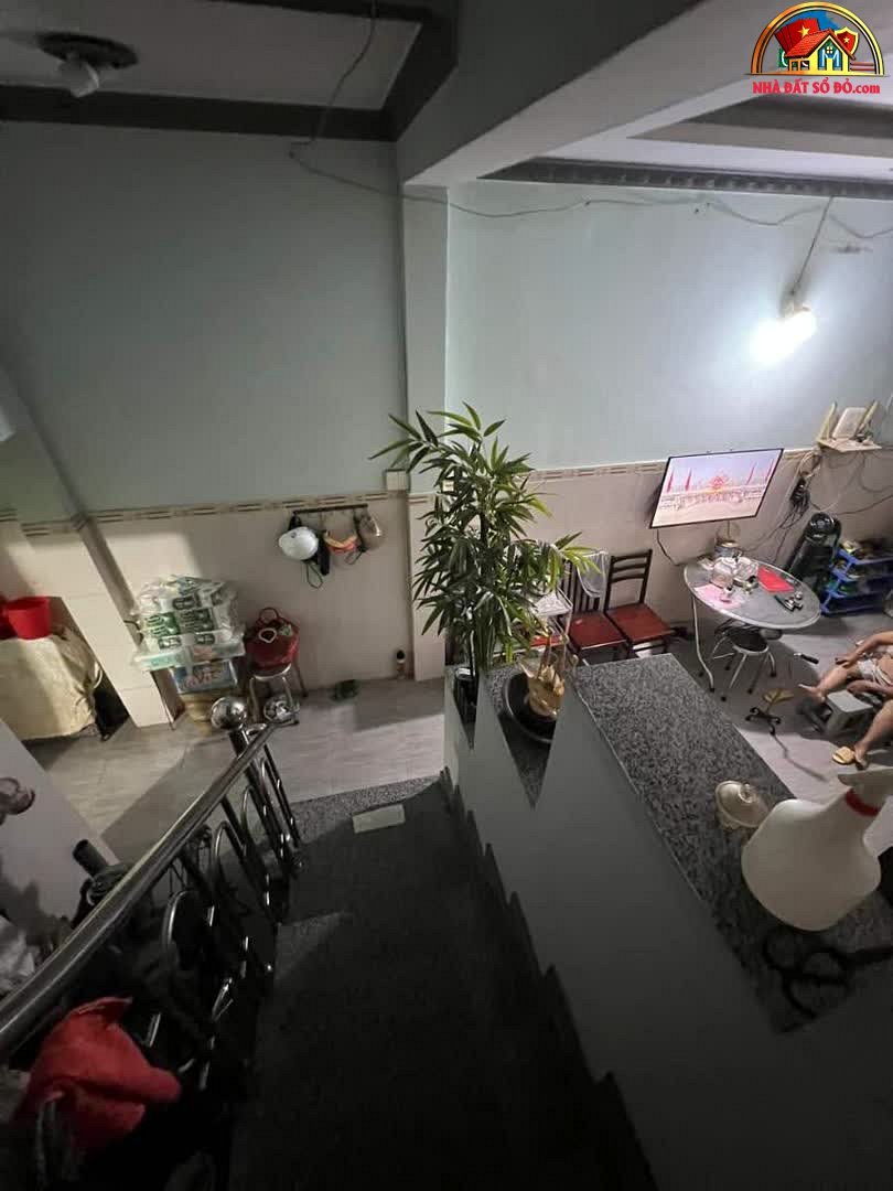 Bán nhà đất Đường Lò Gốm – Phường cũ Không xác định – Quận 6 – Phường mới Không xác định – Thành phố Hồ Chí Minh – Diện tích 72 m² – Giá 4.5 tỷ