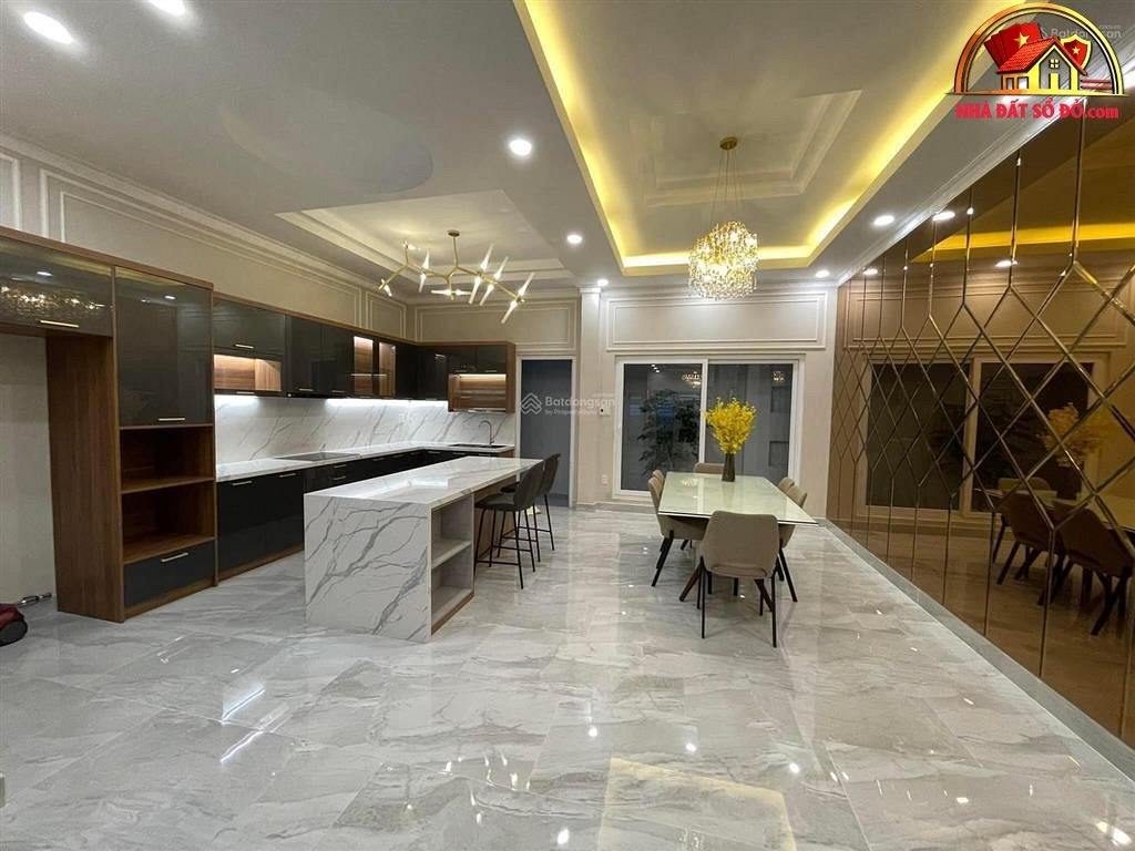 Bán nhà đất Đường Cách Mạng Tháng Tám – Phường cũ 15 Quận 10 – Phường mới 15 – Thành phố Hồ Chí Minh – Diện tích 180 m2 – Giá 26.5 tỷ