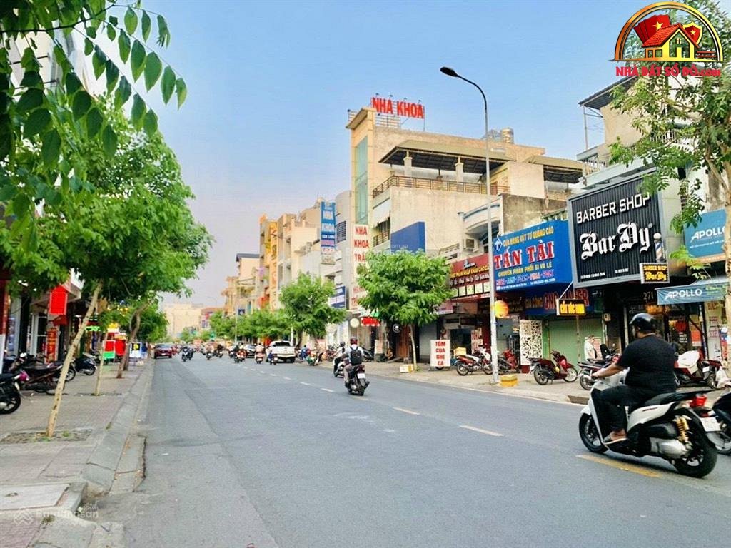 Bán nhà đất Đường Tân Sơn Nhì – Phường cũ Tân Sơn Nhì Quận Tân Phú – Phường mới Tân Sơn Nhì – Thành phố Hồ Chí Minh 204 m2 39 tỷ