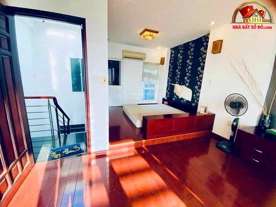 Bán nhà đất Đường Lạc Long Quân – Phường cũ 11 Quận Tân Bình – Phường mới 11 – Thành phố Hồ Chí Minh diện tích 80 m2 giá 9.4 tỷ