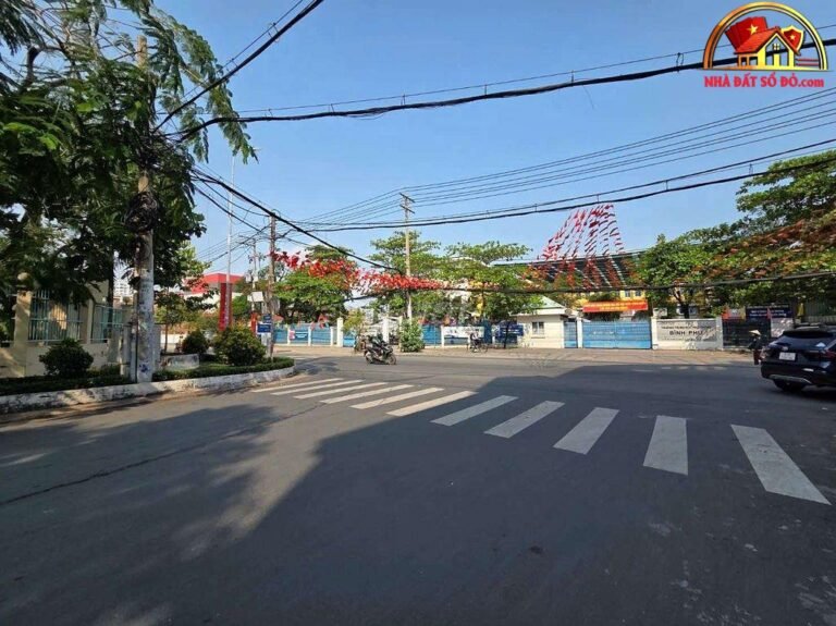 Bán nhà đất Đường 42 – Phường cũ 10 Quận 6 – Phường mới 10 – Thành phố Hồ Chí Minh Diện tích 60 m2 Giá 7.4 tỷ