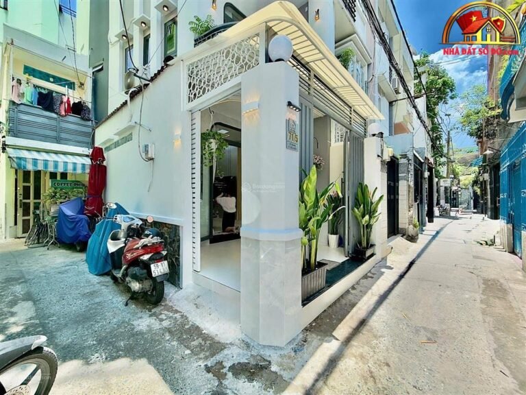Chính chủ bán nhà đất Đường Cô Giang – Phường cũ Cầu Kiệu Quận Phú Nhuận – Phường mới Cầu Kiệu – Thành phố Hồ Chí Minh Diện tích 53m2 Giá 9.95 tỷ