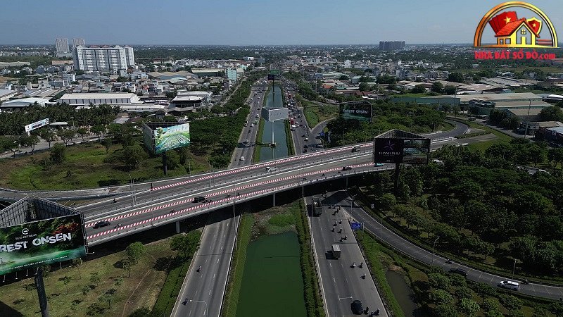 Chủ tịch UBND TP.HCM thúc tiến độ loạt dự án hạ tầng ở cửa ngõ phía Tây thành phố- Ảnh 2.