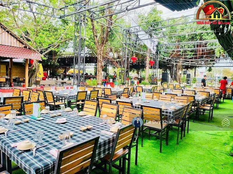 Nhà riêng Đường Nguyễn Gia Trí – Phường cũ 25 Quận Bình Thạnh – Phường mới 25 – Thành phố Hồ Chí Minh Diện tích 3000 m2 Giá 245 tỷ